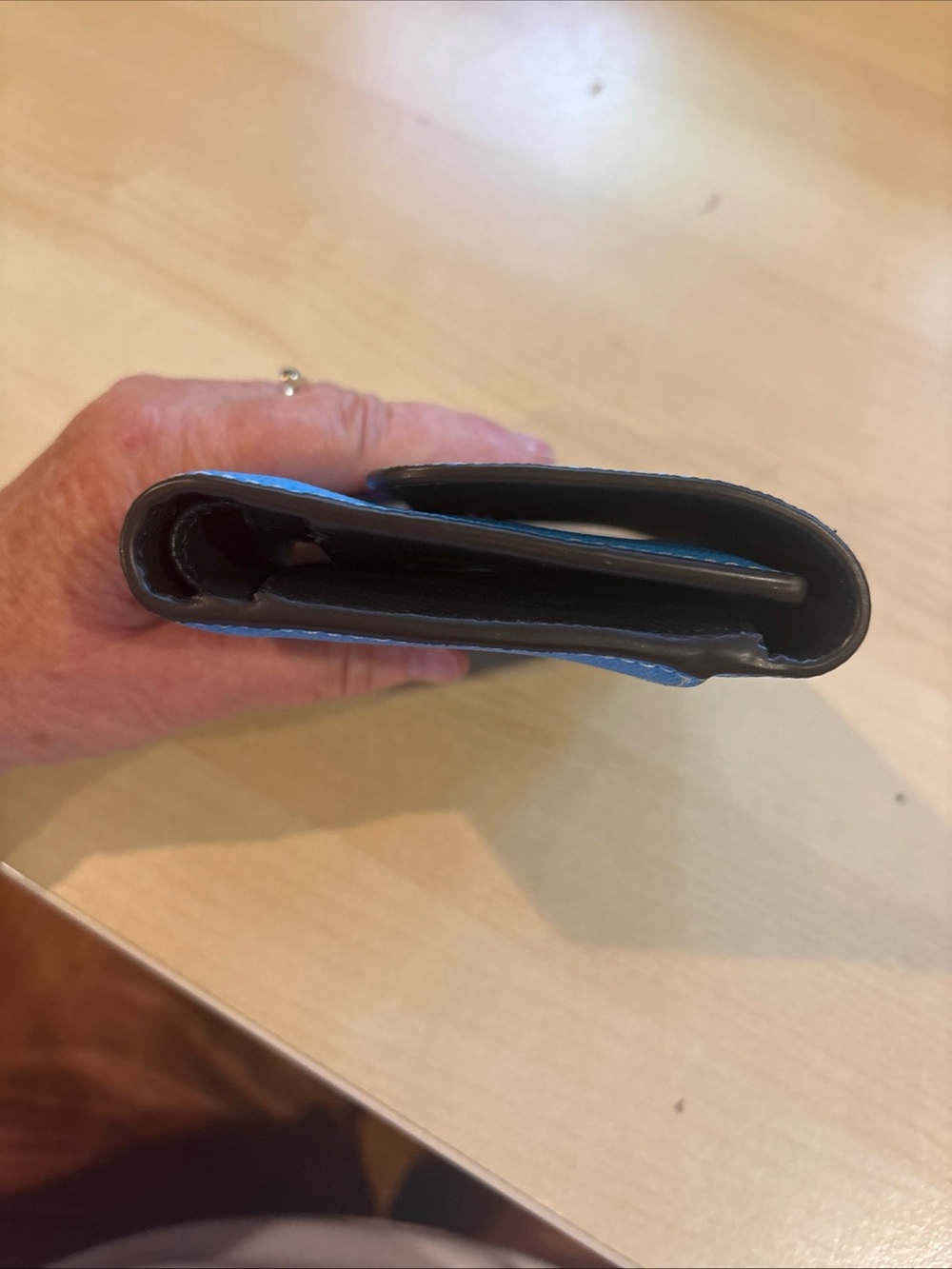 Coach blue fold and snap wallet - Picture 8 of 10